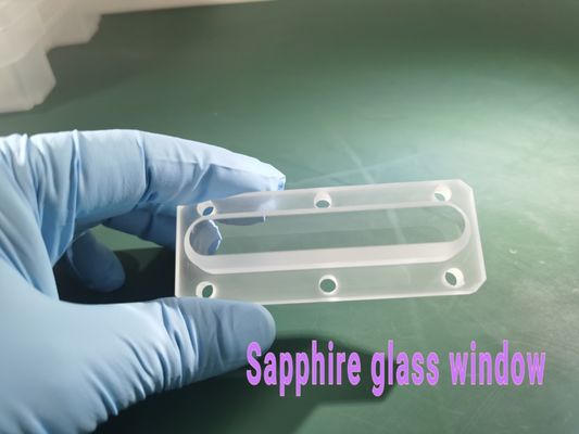 Окно стекла сапфира замечания оборудования с отверстием шага