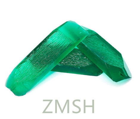 Изумрудный зеленый сапфир сырой драгоценный камень изготовлен в лаборатории для изысканных украшений