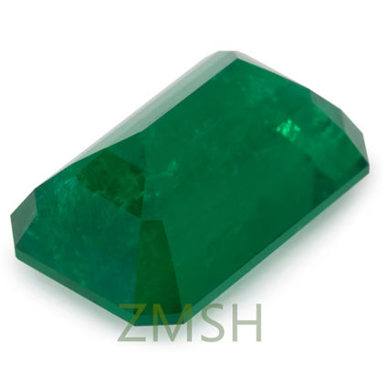 Изумрудный зеленый сапфир сырой драгоценный камень изготовлен в лаборатории для изысканных украшений
