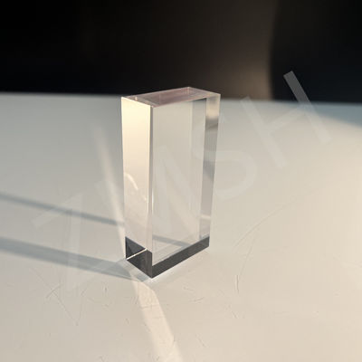 Хорошая цена Сапфировая призма Al2O3 Ky Метод лазерная и оптическая связь Настраиваемые спецификации онлайн