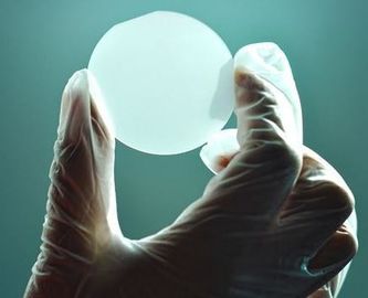 Хорошая цена вафля ХВПЭ нитрида галлия 5кс5/10кс10 Мм освобождает стоящий шаблон обломока промышленный онлайн