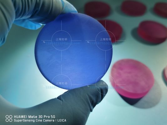 Хорошая цена Синтетика Al2o3 покрасила данное допинг сапфировое стекло лазера онлайн